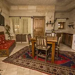 Szálloda Divan Cave House 4*