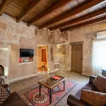 Szálloda Divan Cave House 4*