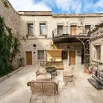 Szálloda Divan Cave House 4*