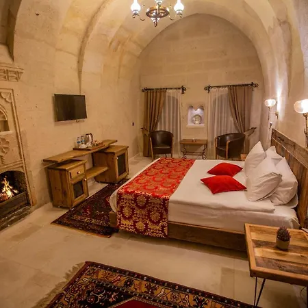 Divan Cave House 4*