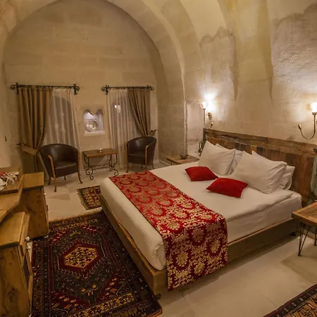 Divan Cave House 4*