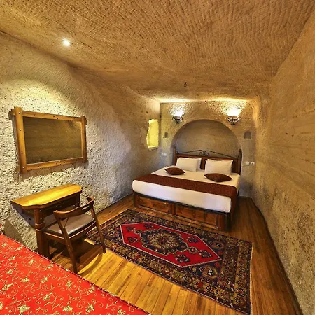 Divan Cave House 4*
