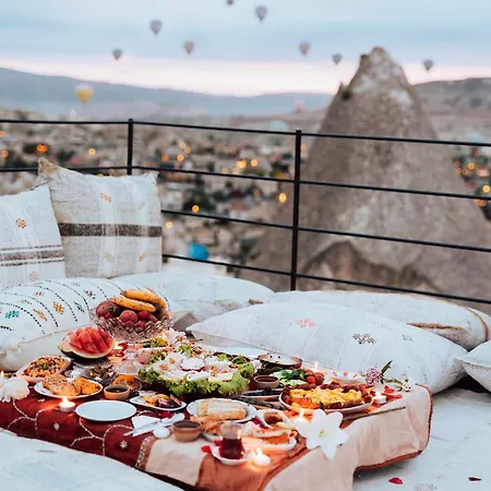 Hotel Divan Cave House 4*