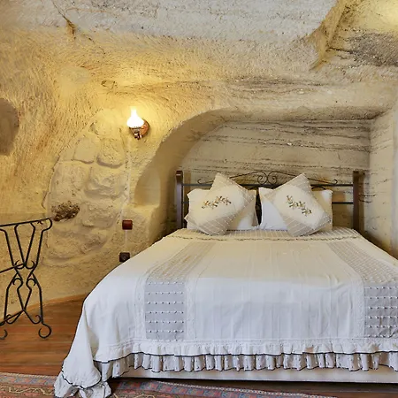 Szálloda Divan Cave House 4*