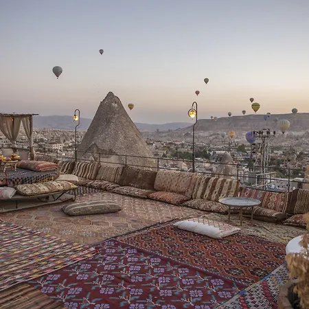 Ξενοδοχείο Divan Cave House