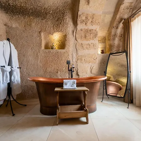 Divan Cave House