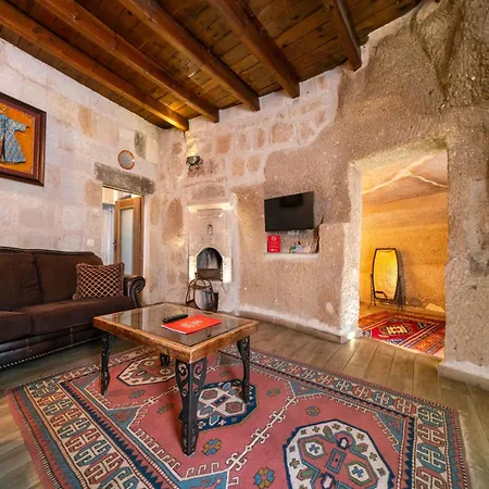 Divan Cave House