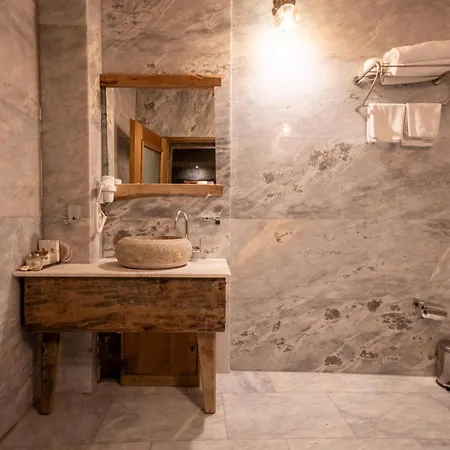Divan Cave House