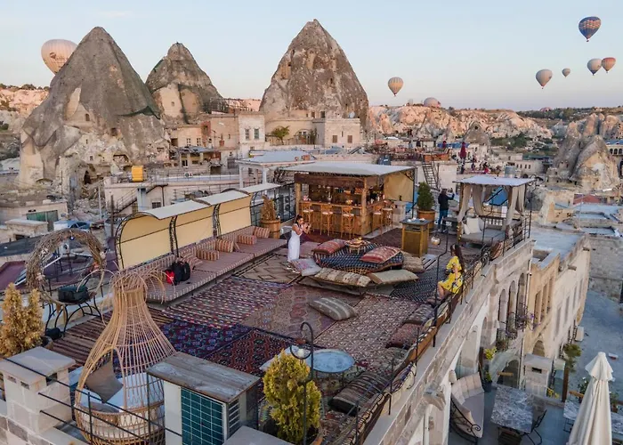 Otel Divan Cave House 4*