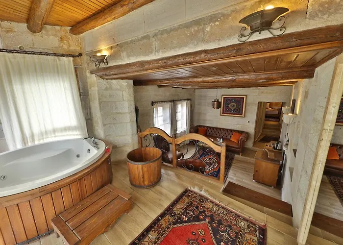 Otel Divan Cave House 4*