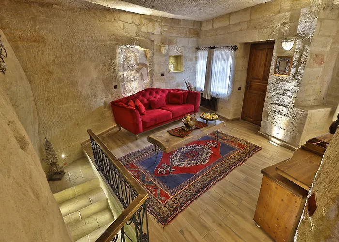 Divan Cave House 4*